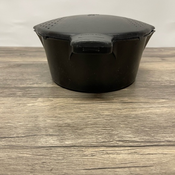 Pampered Chef Black Micro Cooker Large Microwave Steamer Strainer 2 Quart 2778 - Picture 5 of 16